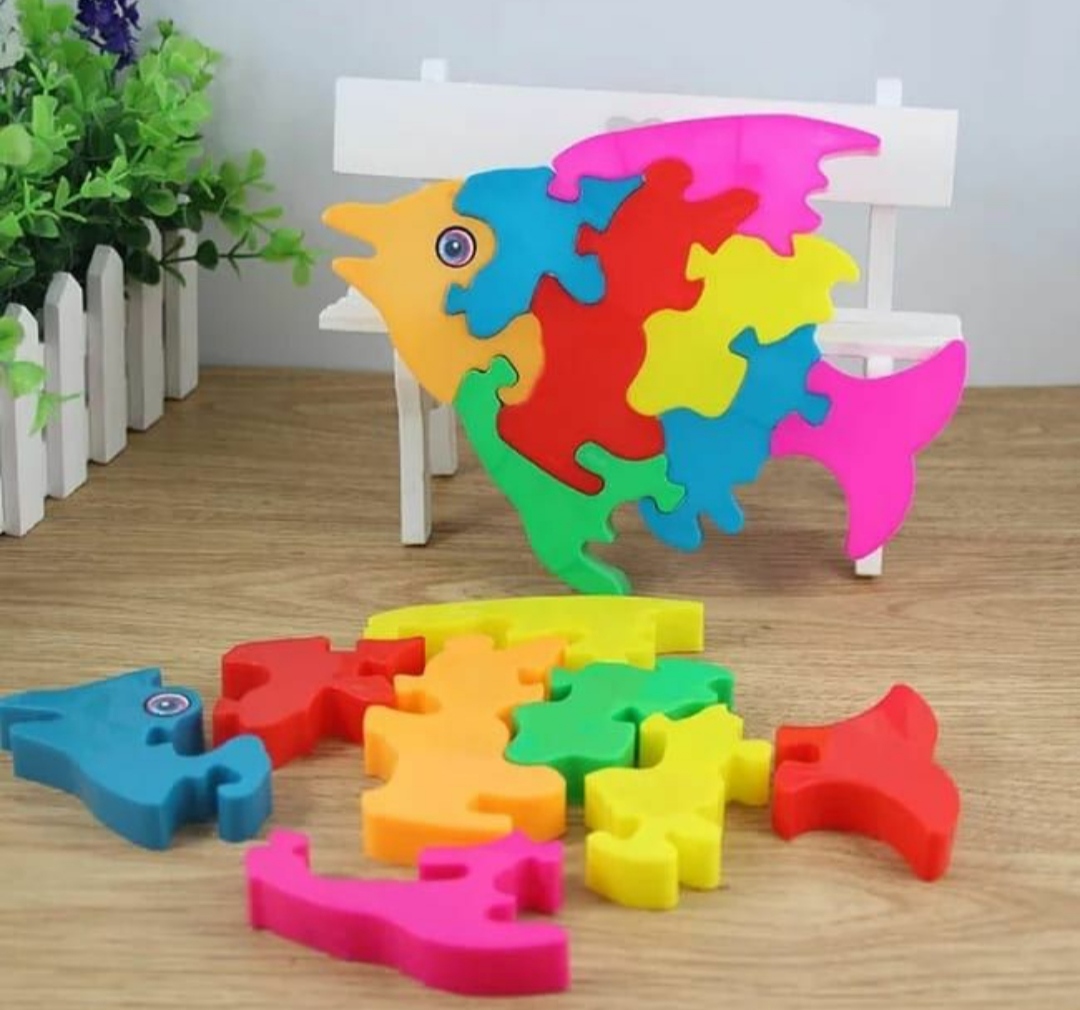Plastic Fish and Hen Puzzle